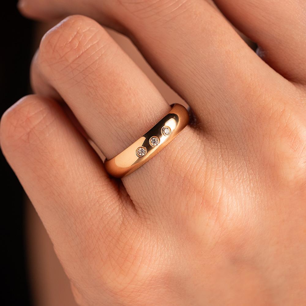 Обручальное кольцо с бриллиантами102-030-550