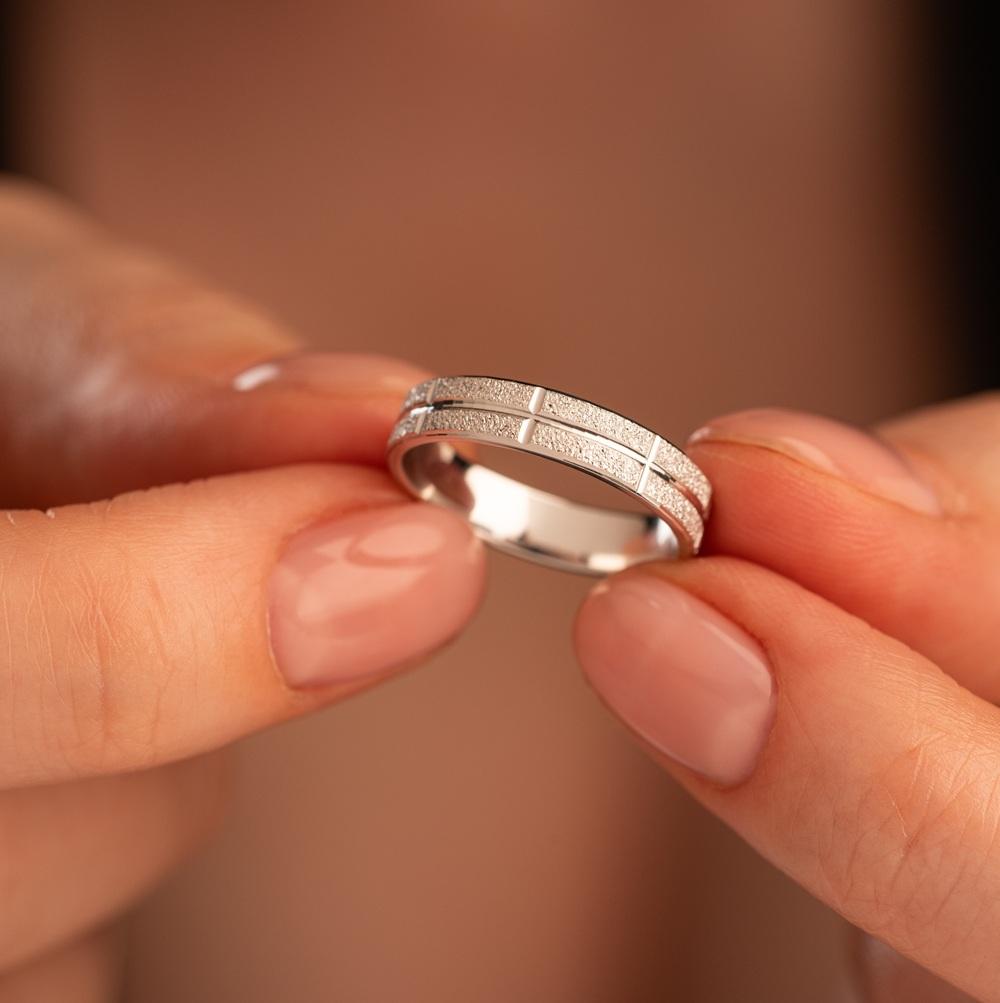 Обручальное кольцо из белого золота 210-000-932