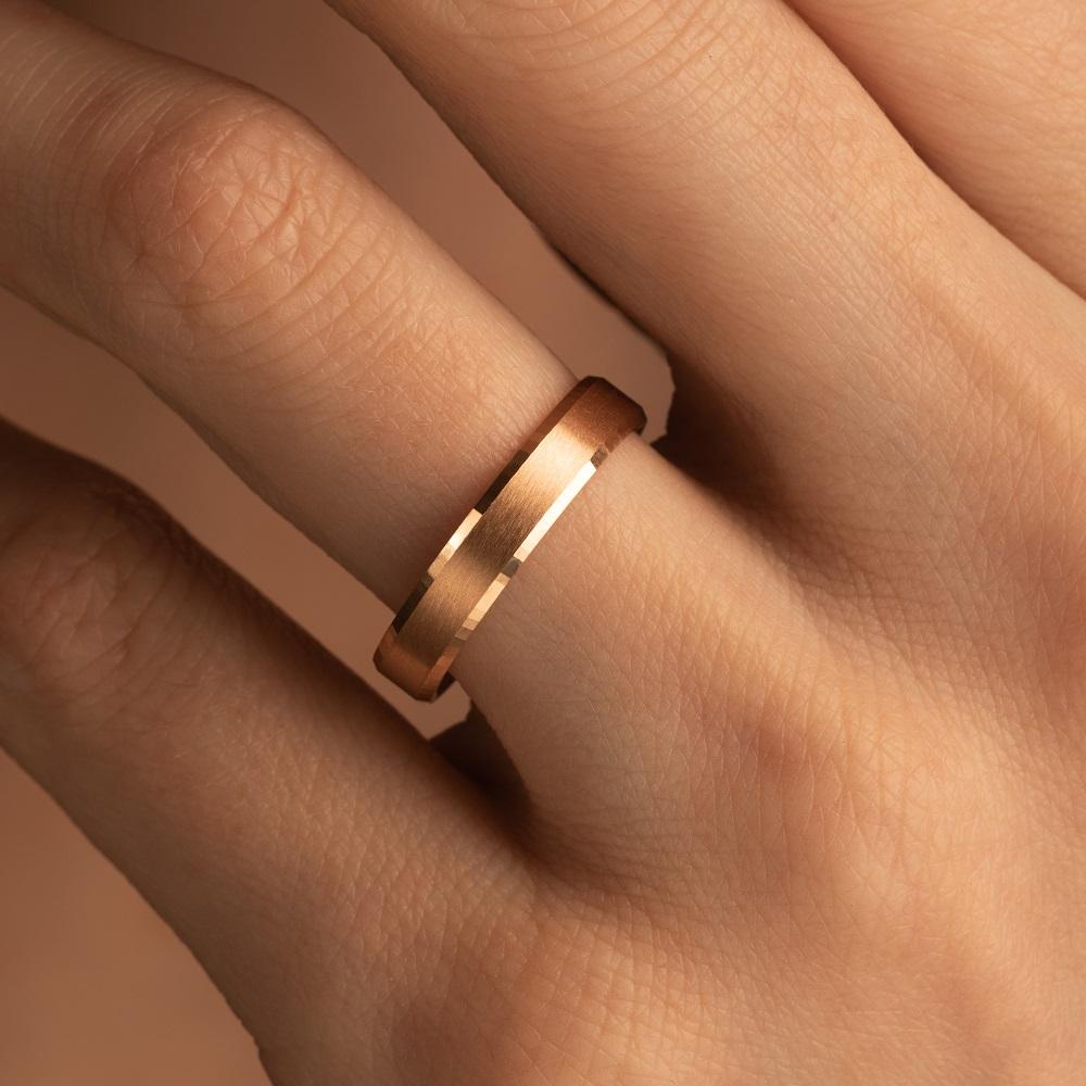 Обручальное кольцо из красного золота 200-000-465