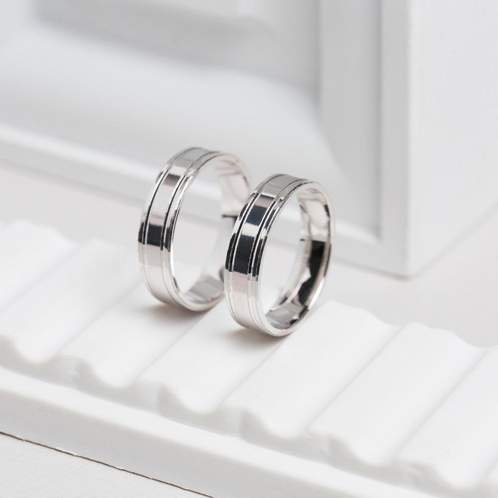 Обручальное кольцо из белого золота 210-000-992