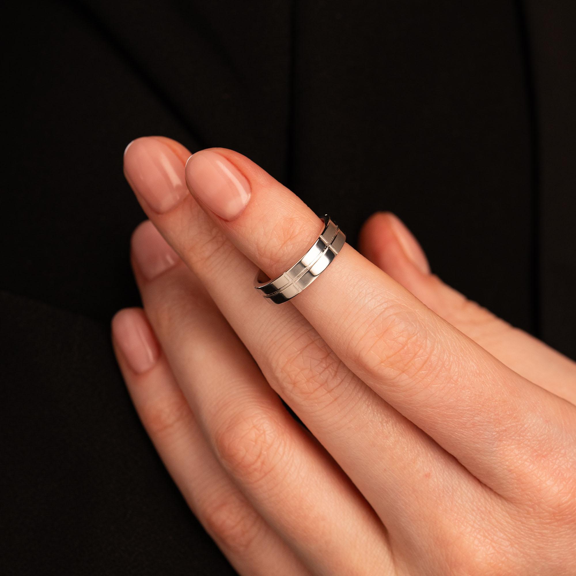 Обручальное кольцо из белого золота 710-000-282