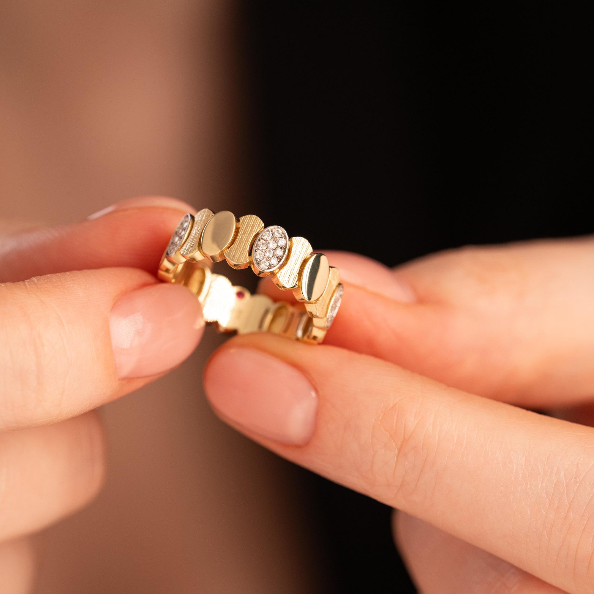 Кольцо из желтого золота с бриллиантами 931979Б