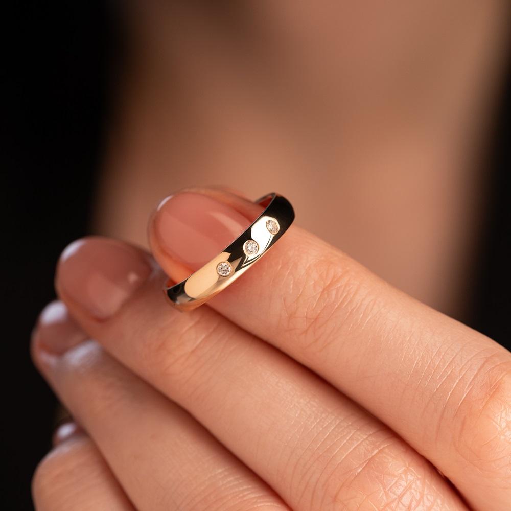 Обручальное кольцо с бриллиантами 102-030-540