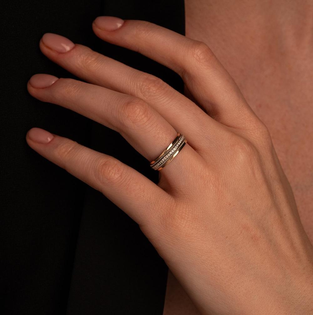 Обручальное кольцо с бриллиантами 432-600-406