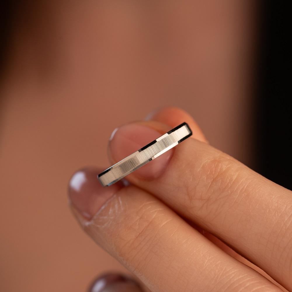 Обручальное кольцо из белого золота 210-000-555