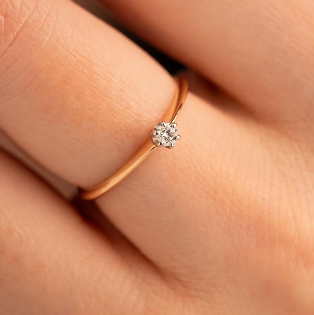 Кольцо из золота с бриллиантом 911088Б