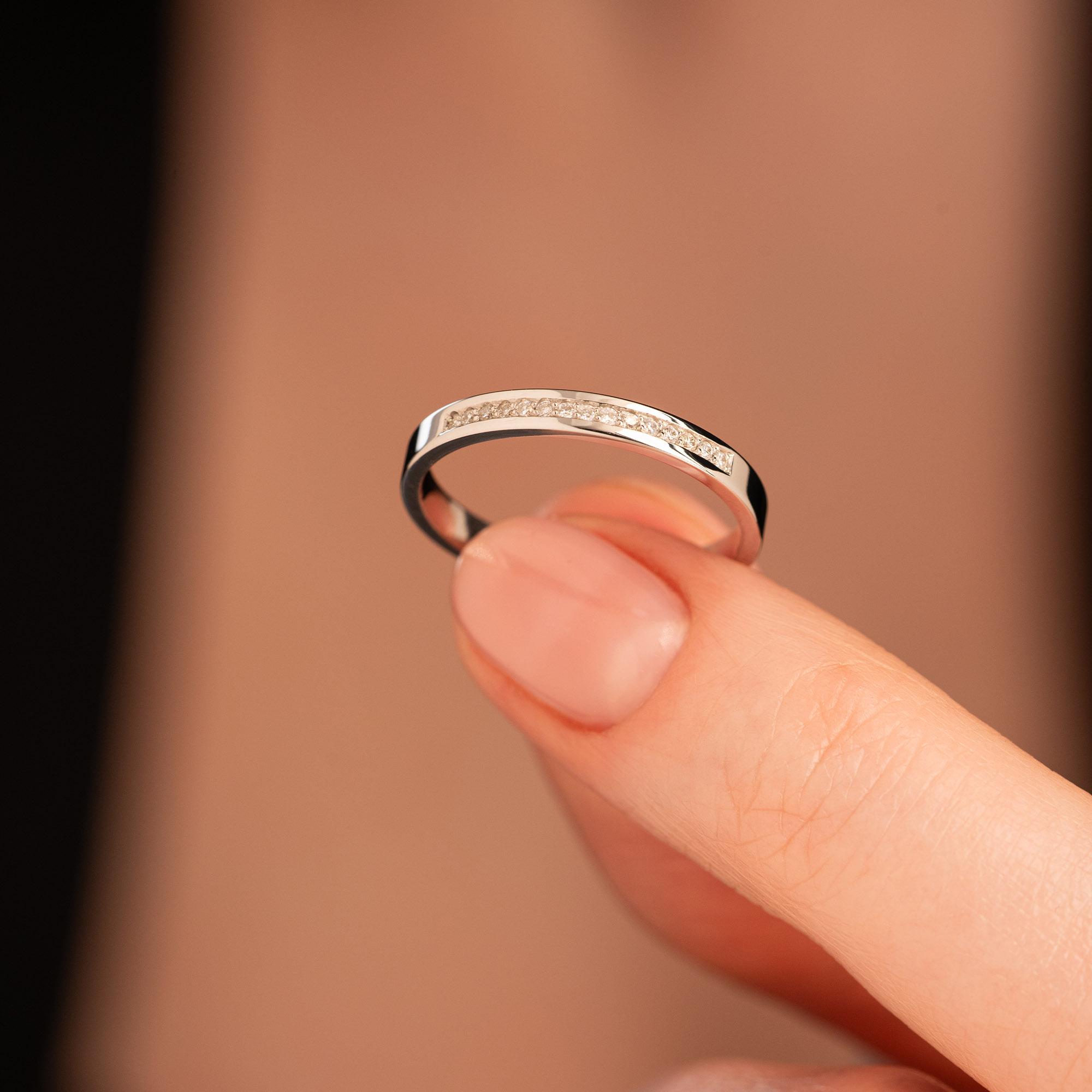 Обручальное кольцо с бриллиантами 212-150-306