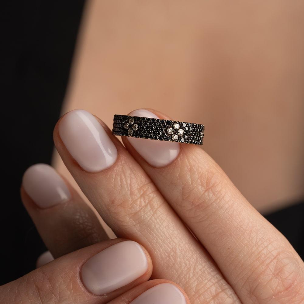 Кольцо из желтого золота с черными бриллиантами 931820Б