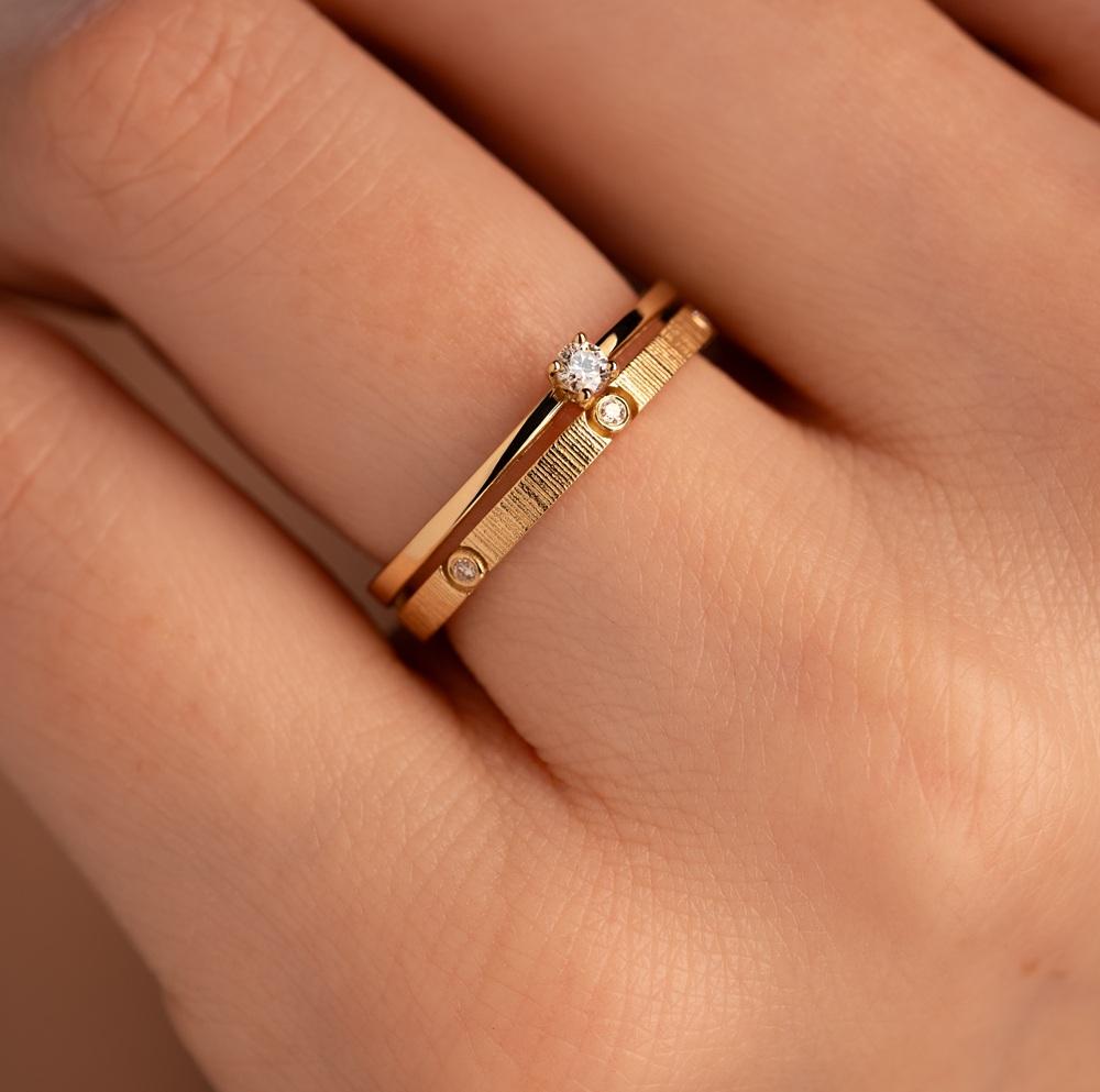 Обручальное кольцо с бриллиантами 9311008Б