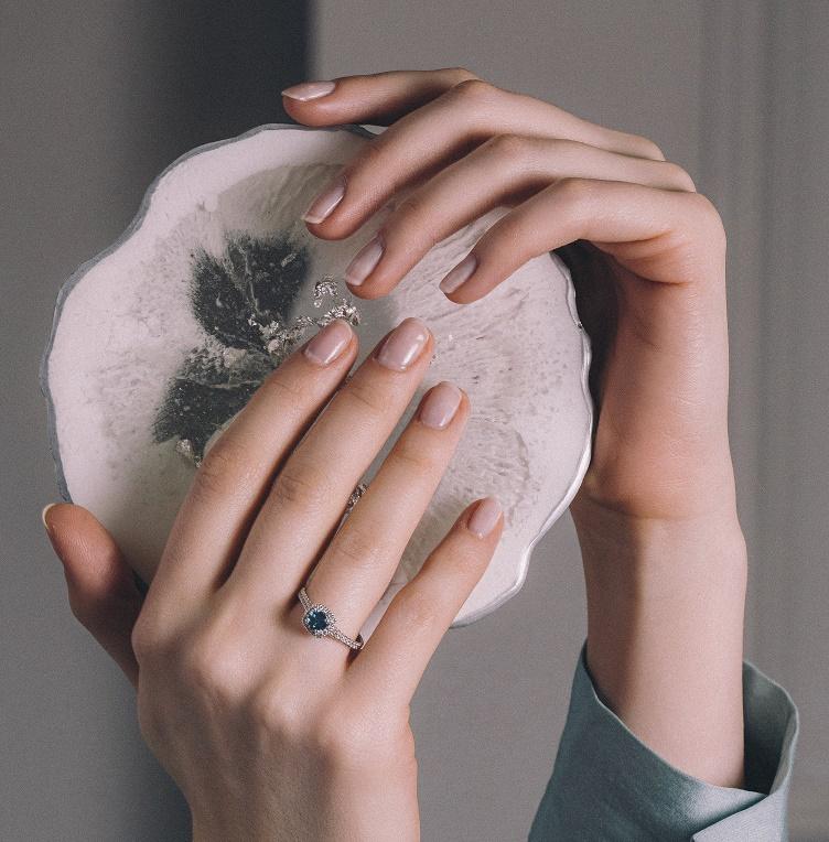 Кольцо из белого золота 921269С