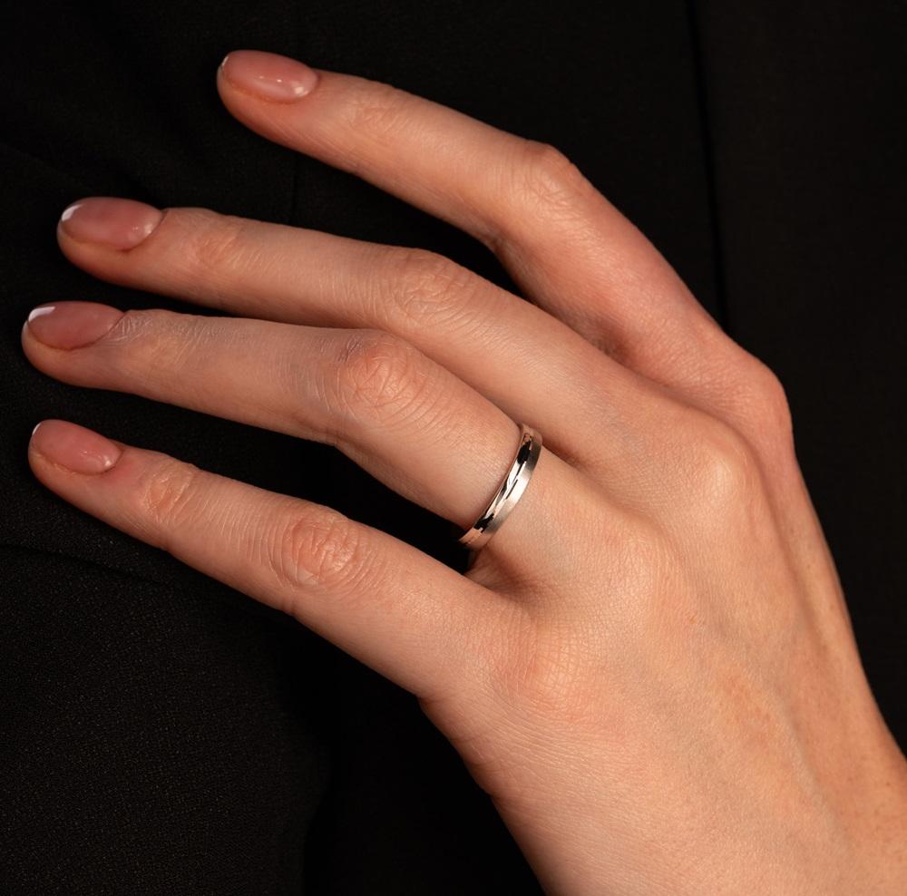 Обручальное кольцо из белого золота 210-000-316