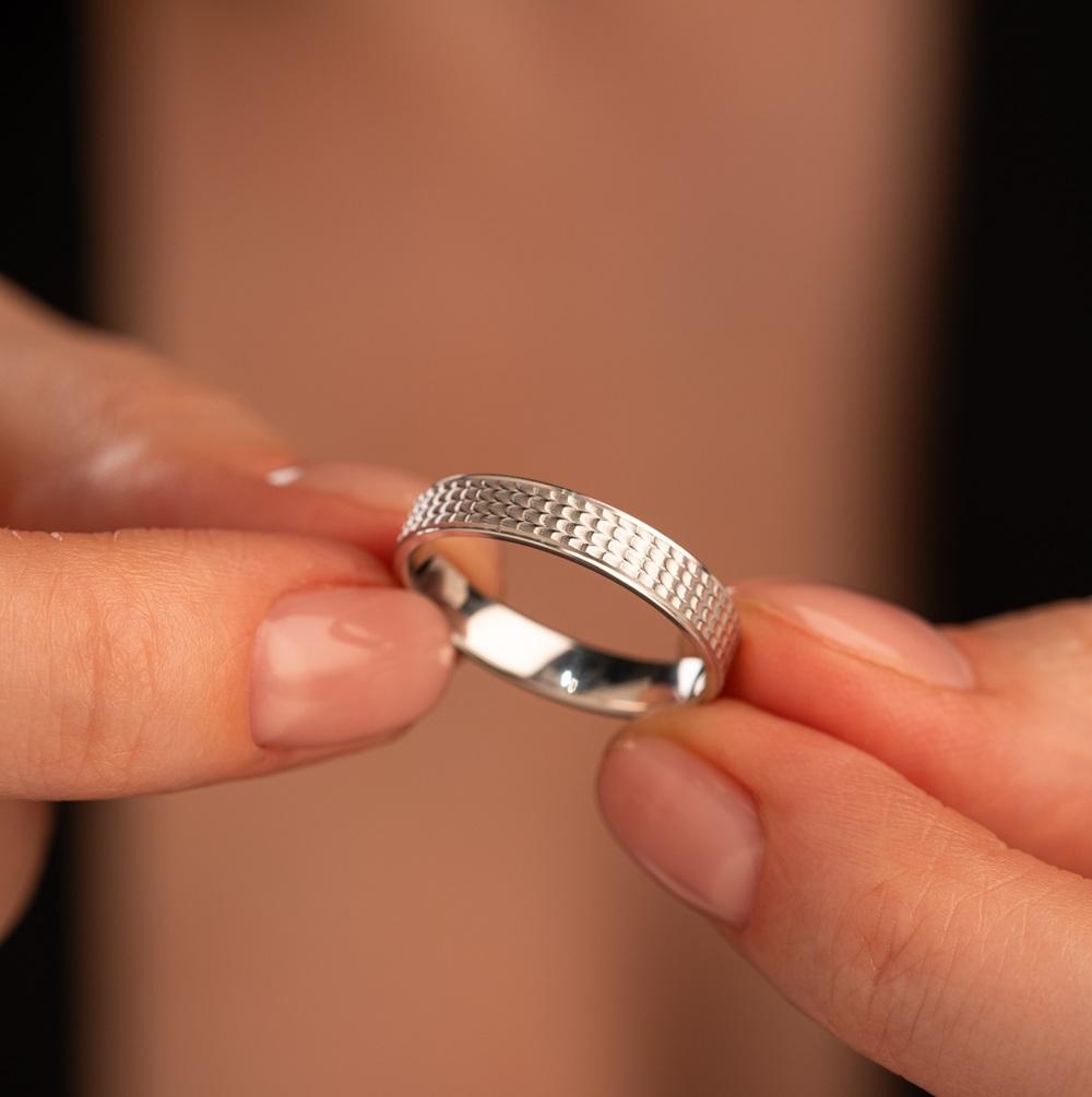 Обручальное кольцо из белого золота 510-000-1012