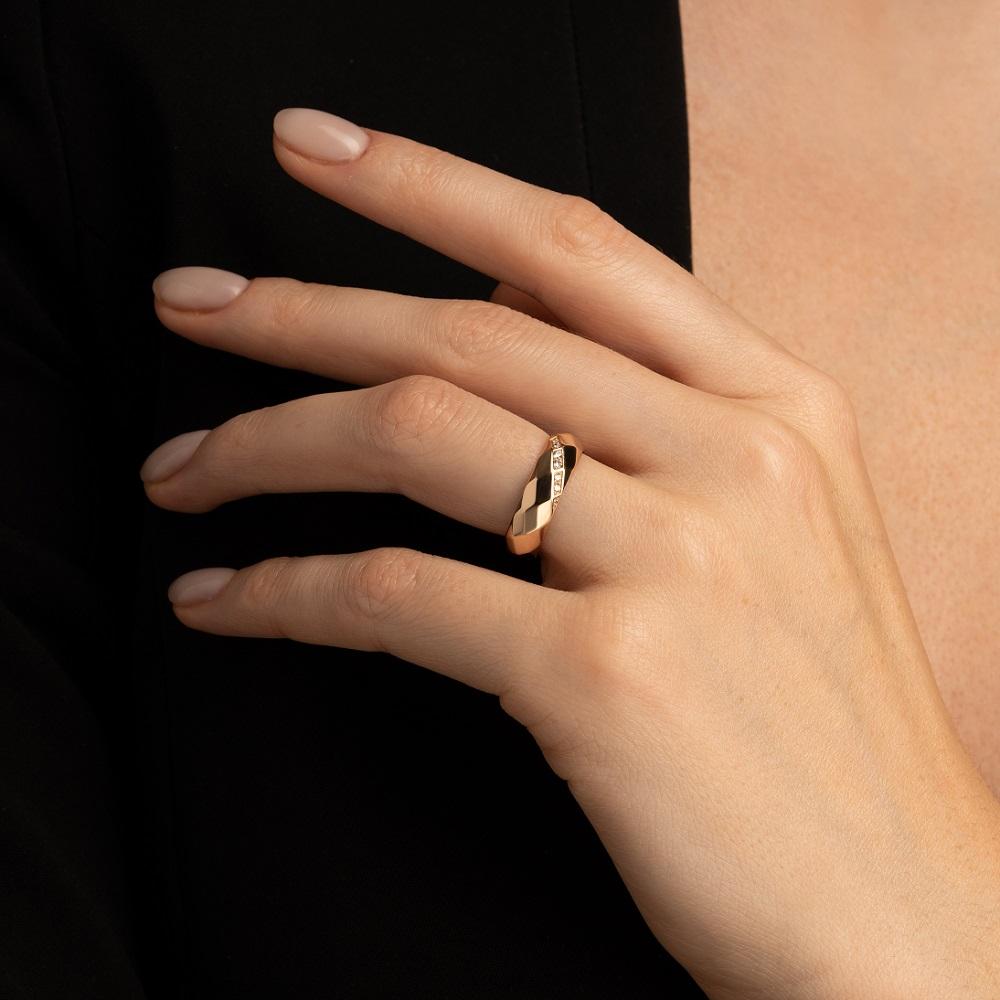 Кольцо из красного золота с бриллиантьами 911669Б