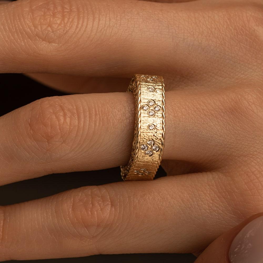 Обручальное кольцо  из желтого золота с бриллиантами 931696-2Б