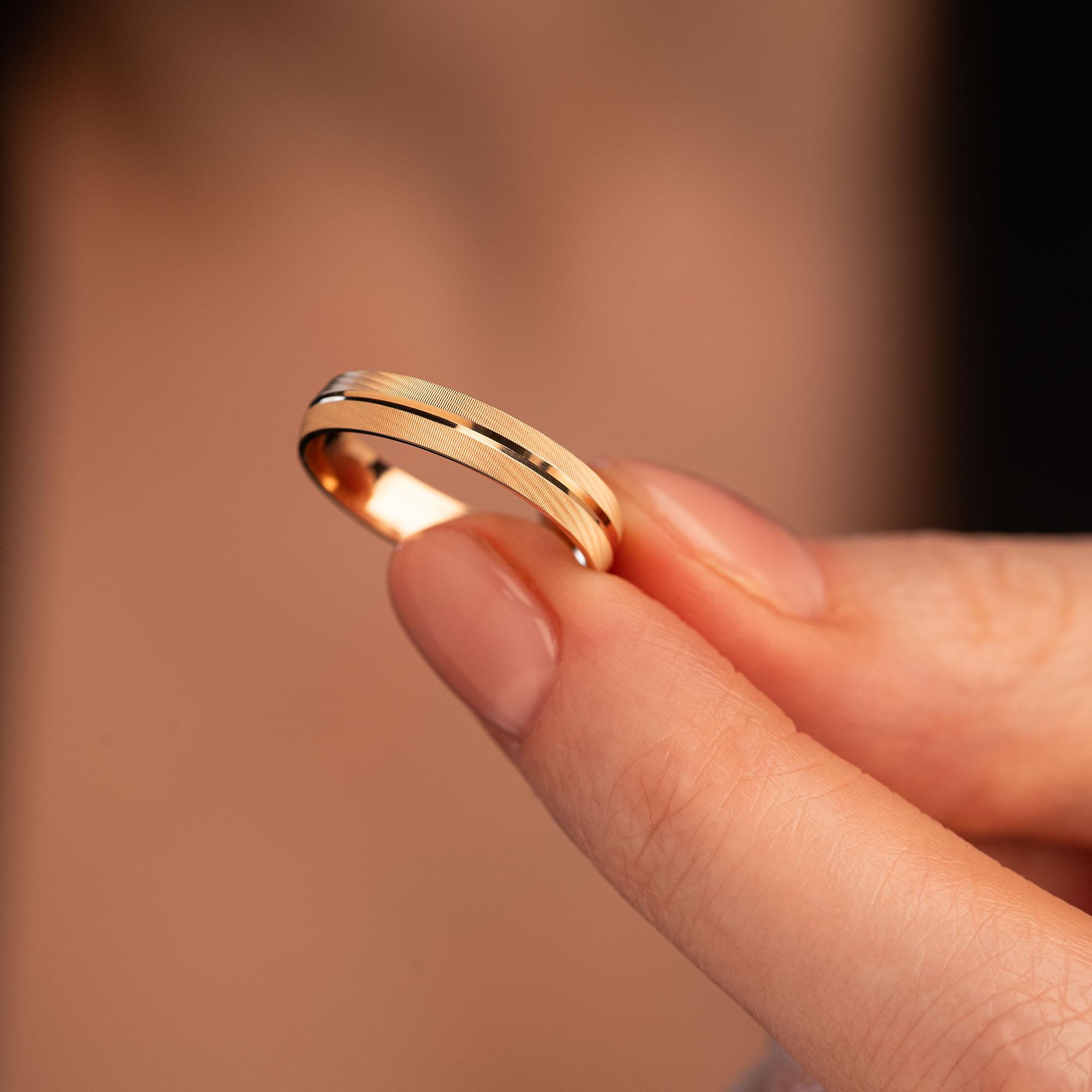 Обручальное кольцо из красного золота 500-000-1025