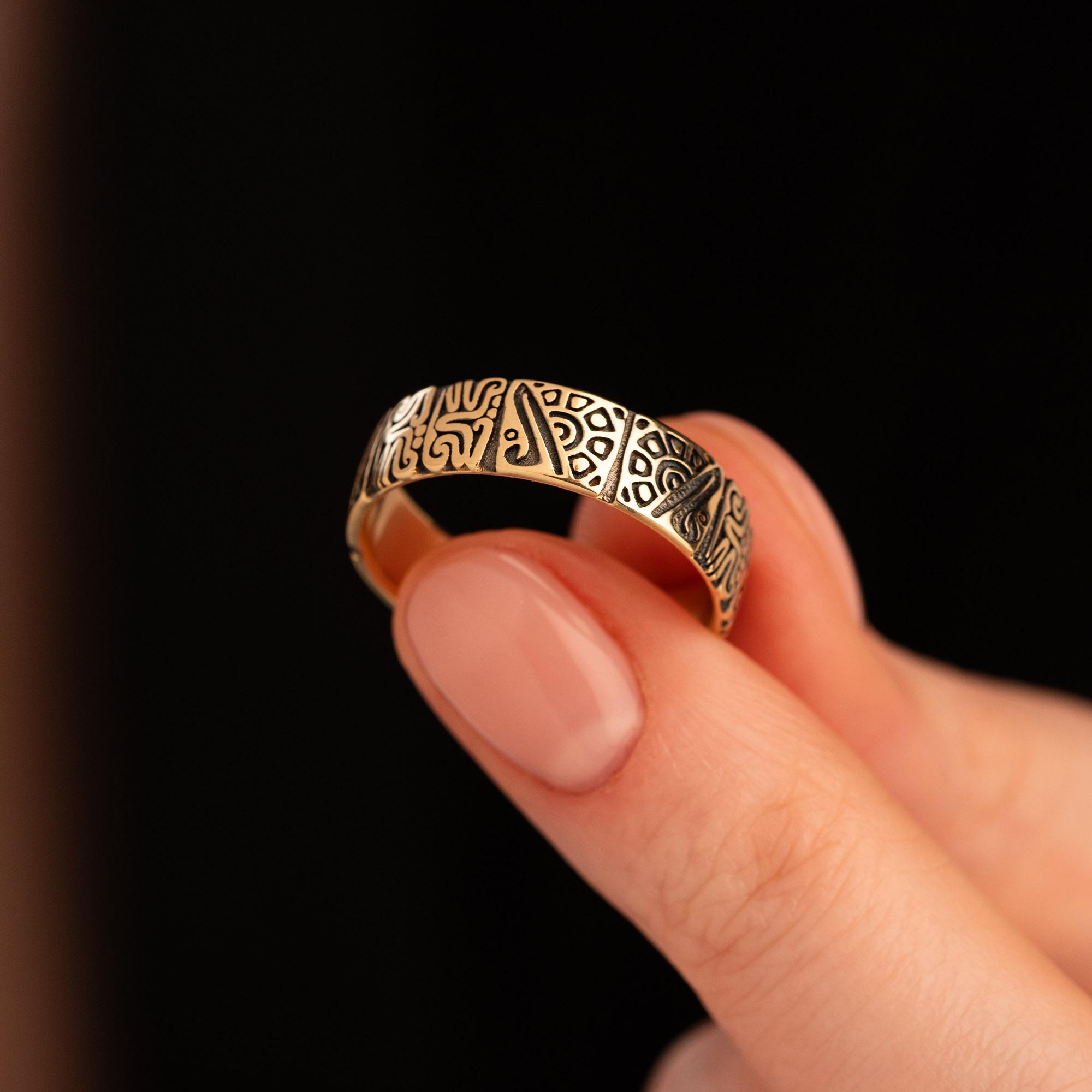 Обручальное кольцо из желтого золота 931959