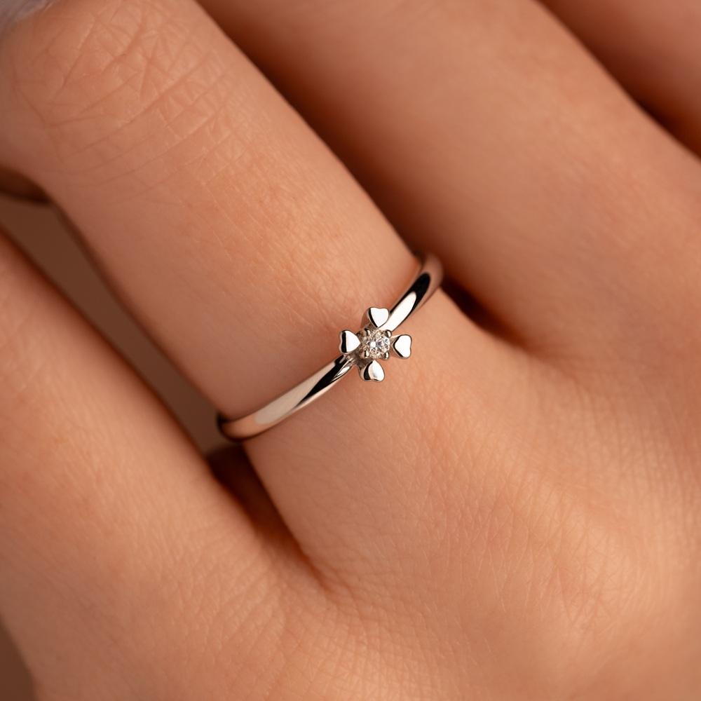 Кольцо с бриллиантом 9211004Б