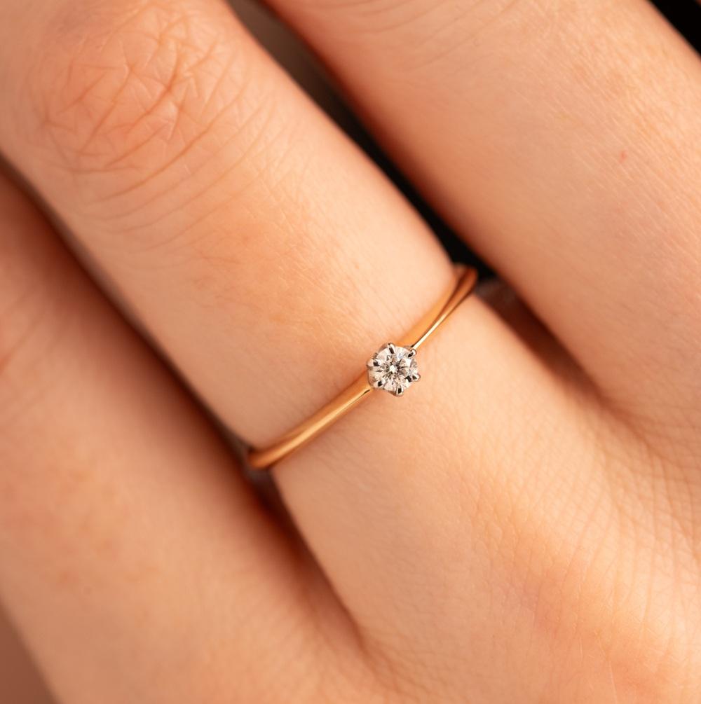 Кольцо из золота с бриллиантом 911088Б