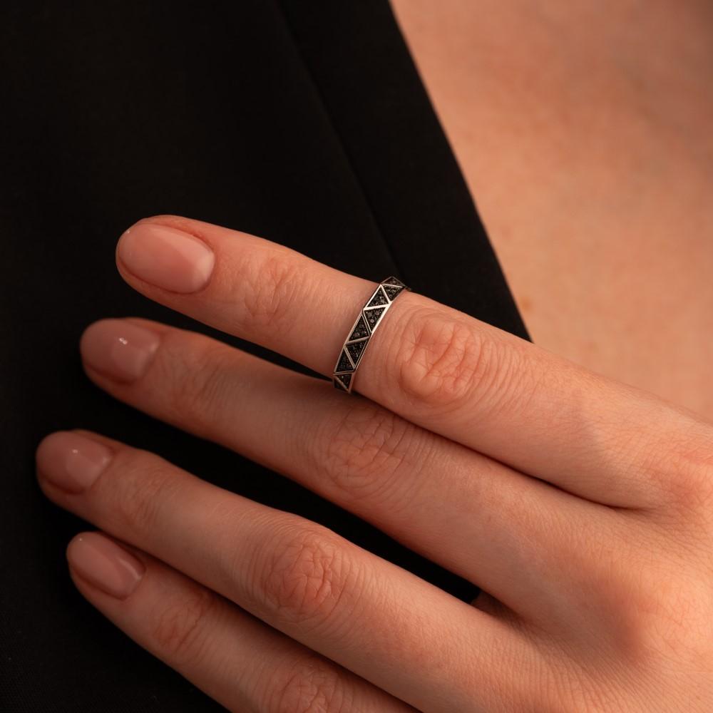 Обручальное кольцо из белого золота 921882ЧБ