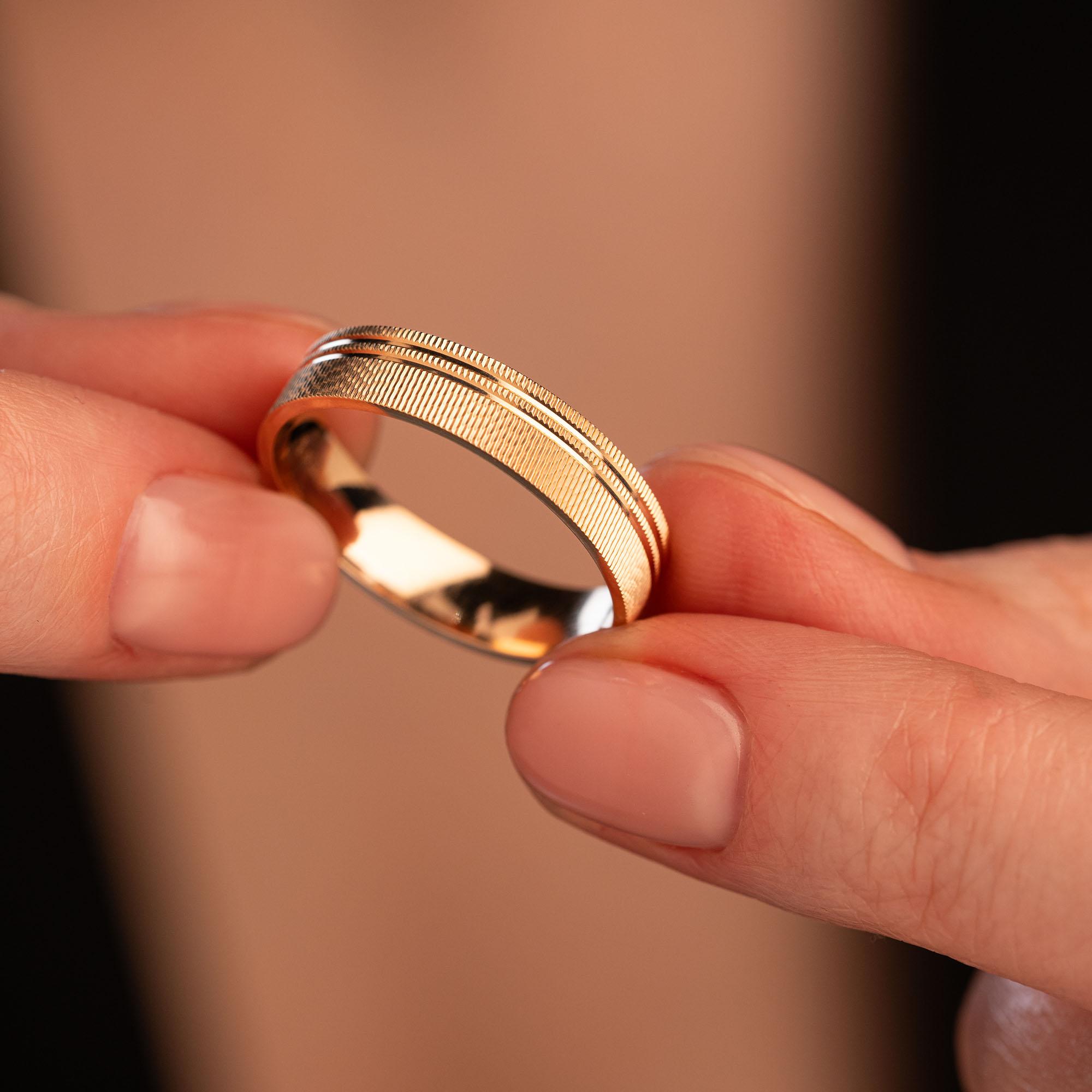 Обручальное кольцо из красного золота 500-000-1017