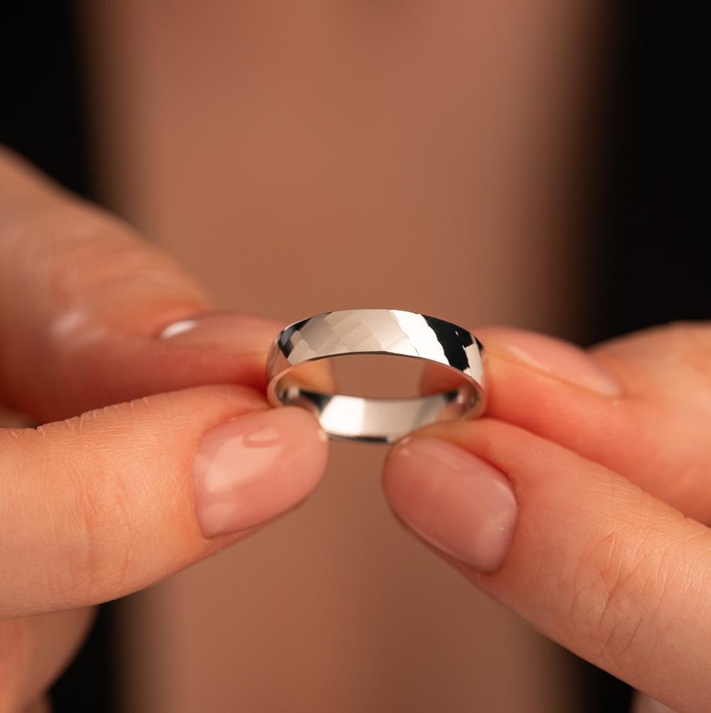 Обручальное кольцо из белого золота 510-000-1011