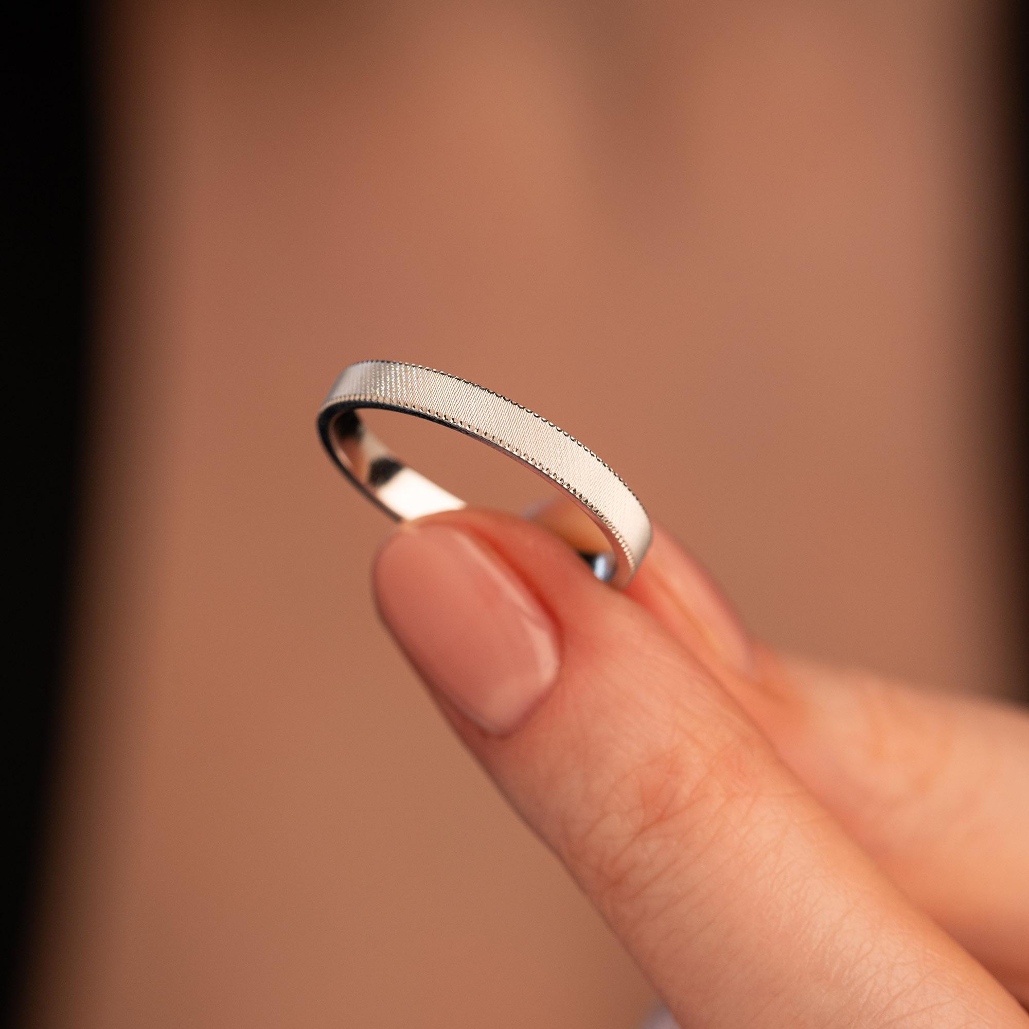 Обручальное кольцо из белого золота 510-000-1024