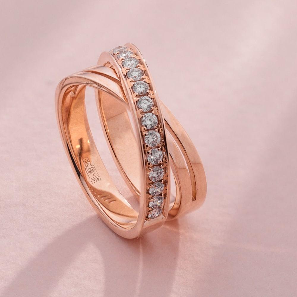 Кольцо из красного золота 585 пробы с бриллиантами 911449Б