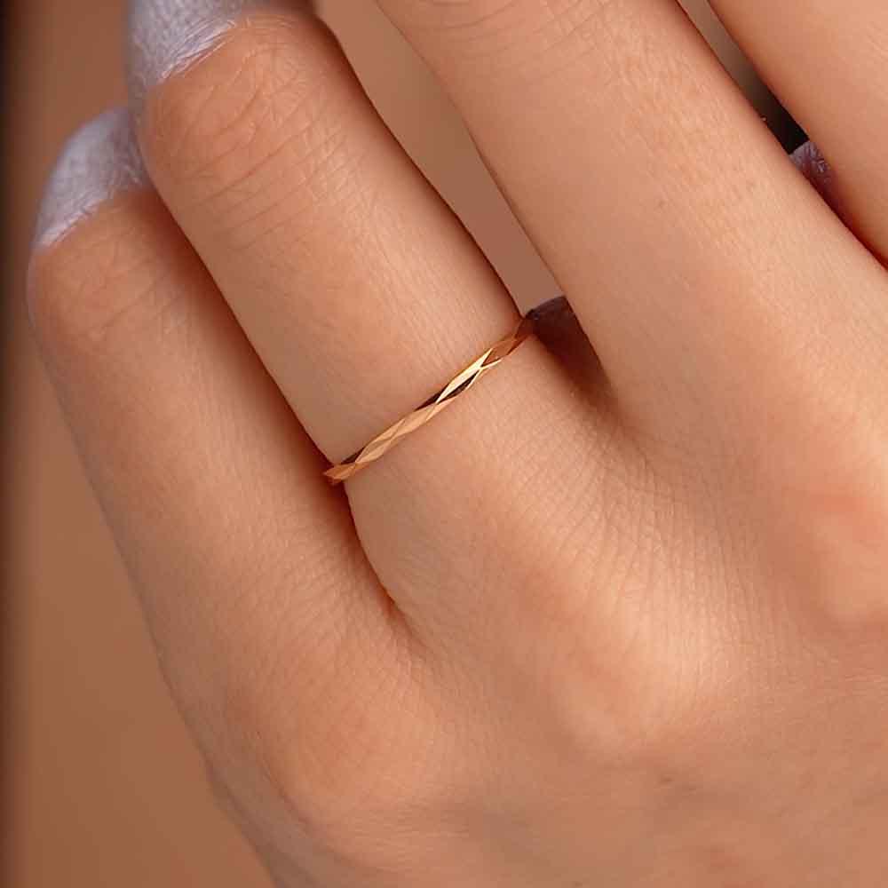 Обручальное кольцо из красного золота 200-000-504