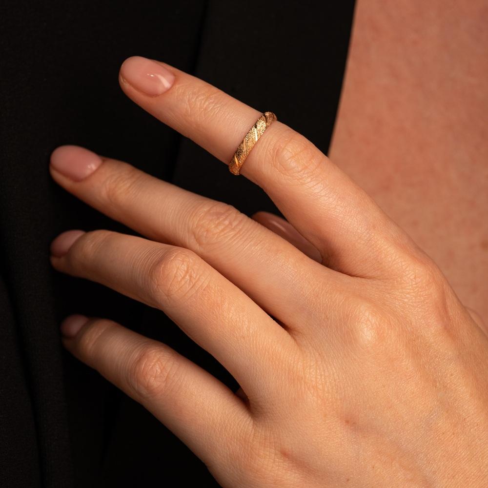 Обручальное кольцо из красного золота 200-000-734