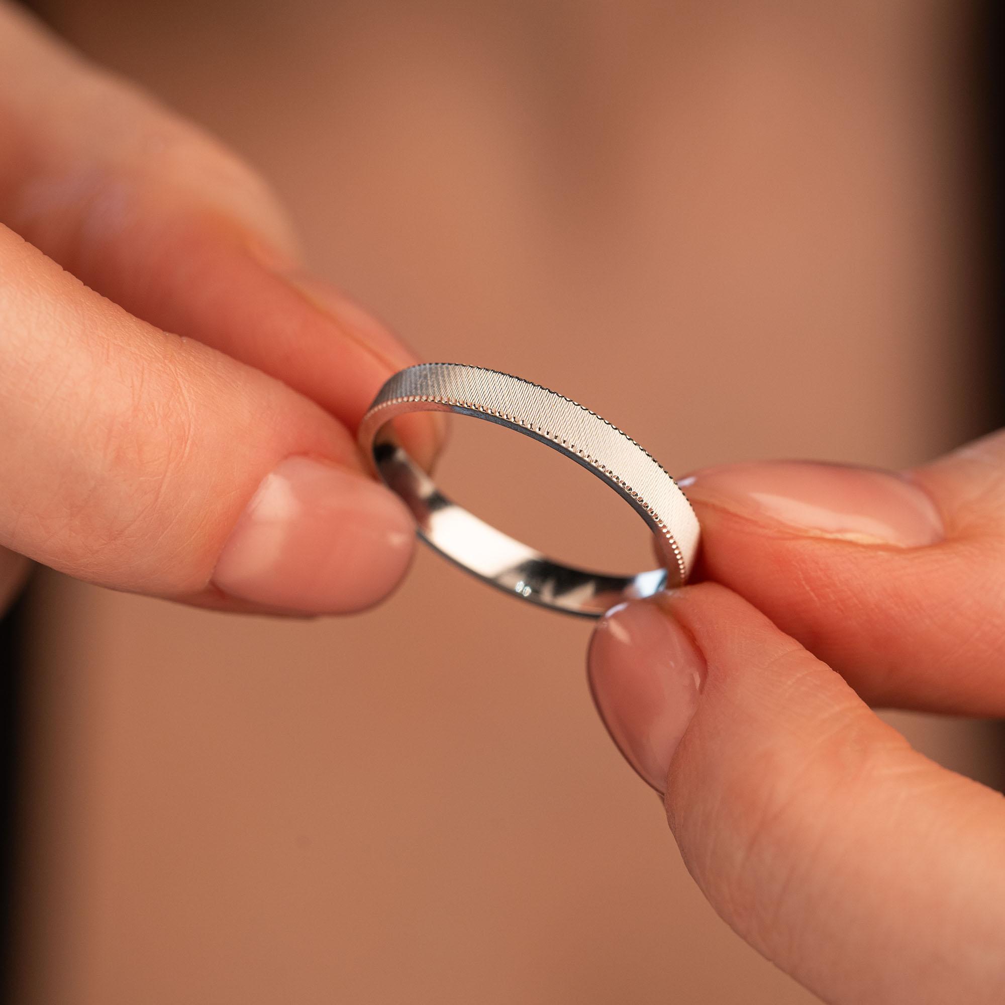 Обручальное кольцо из белого золота 510-000-1024