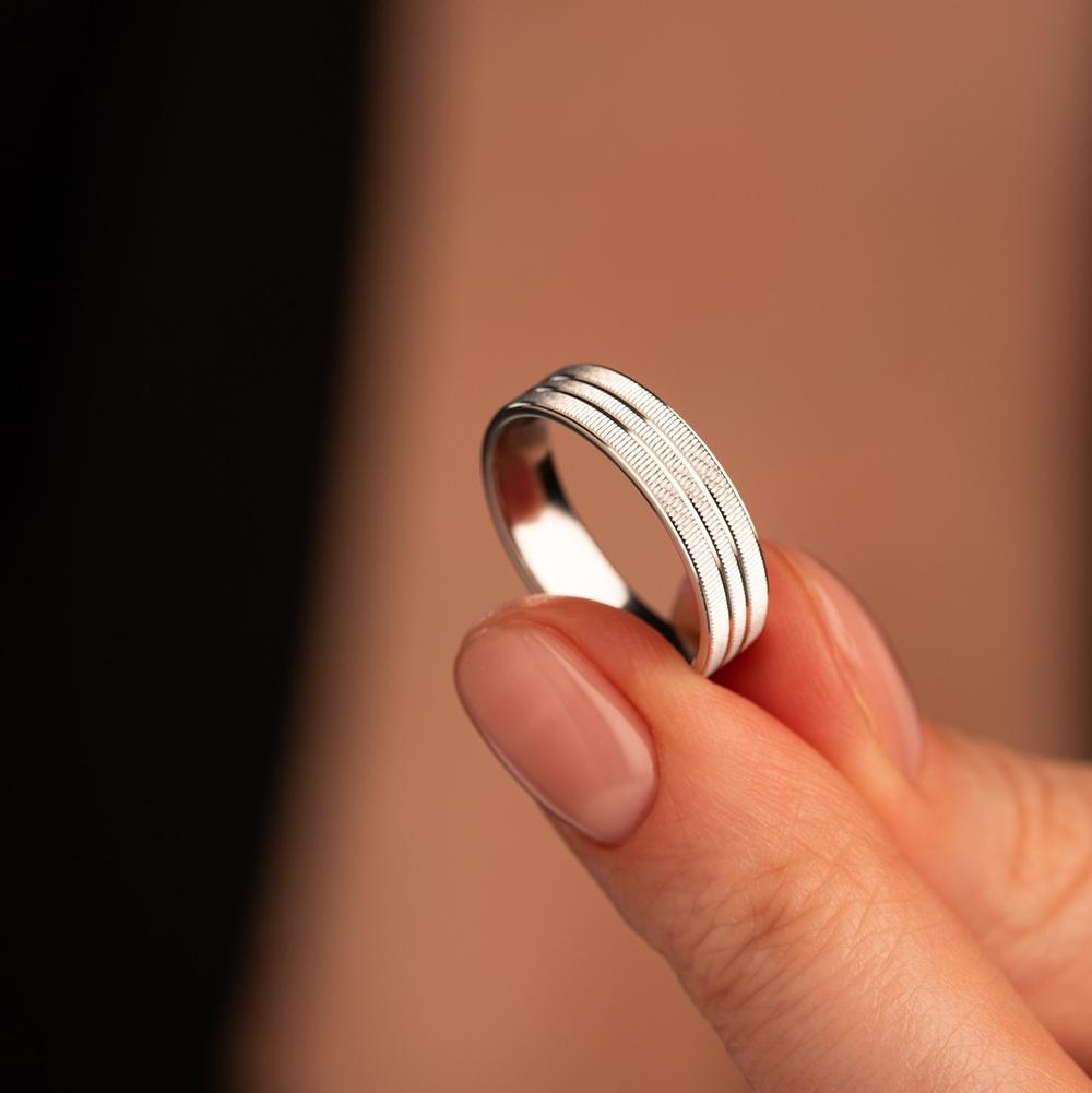 Обручальное кольцо из белого золота 510-000-1019