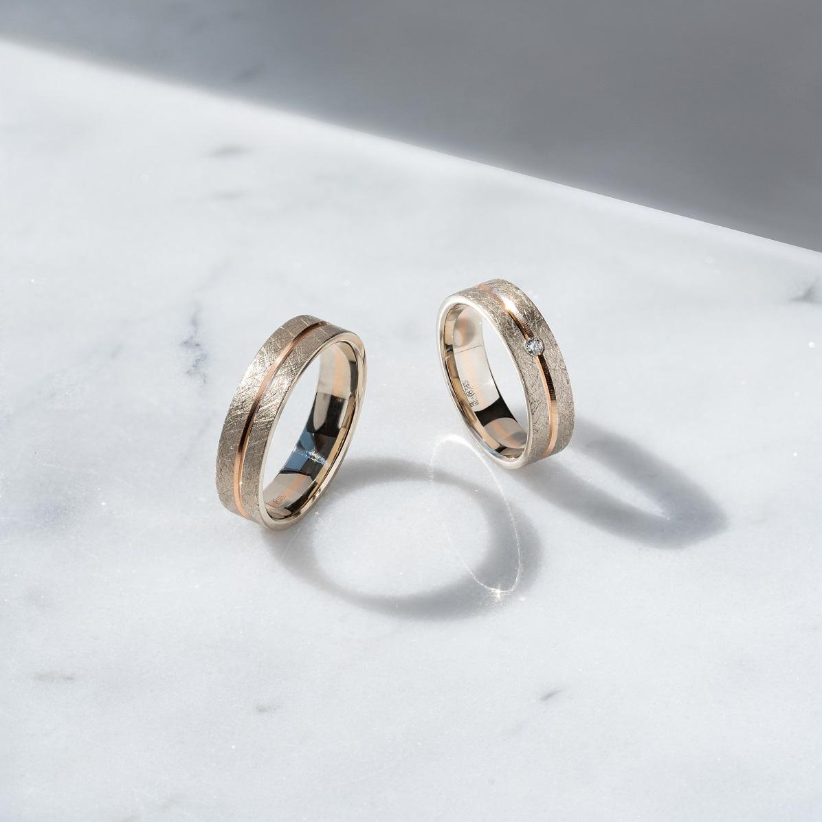 Обручальное кольцо с бриллиантом 482-010-880