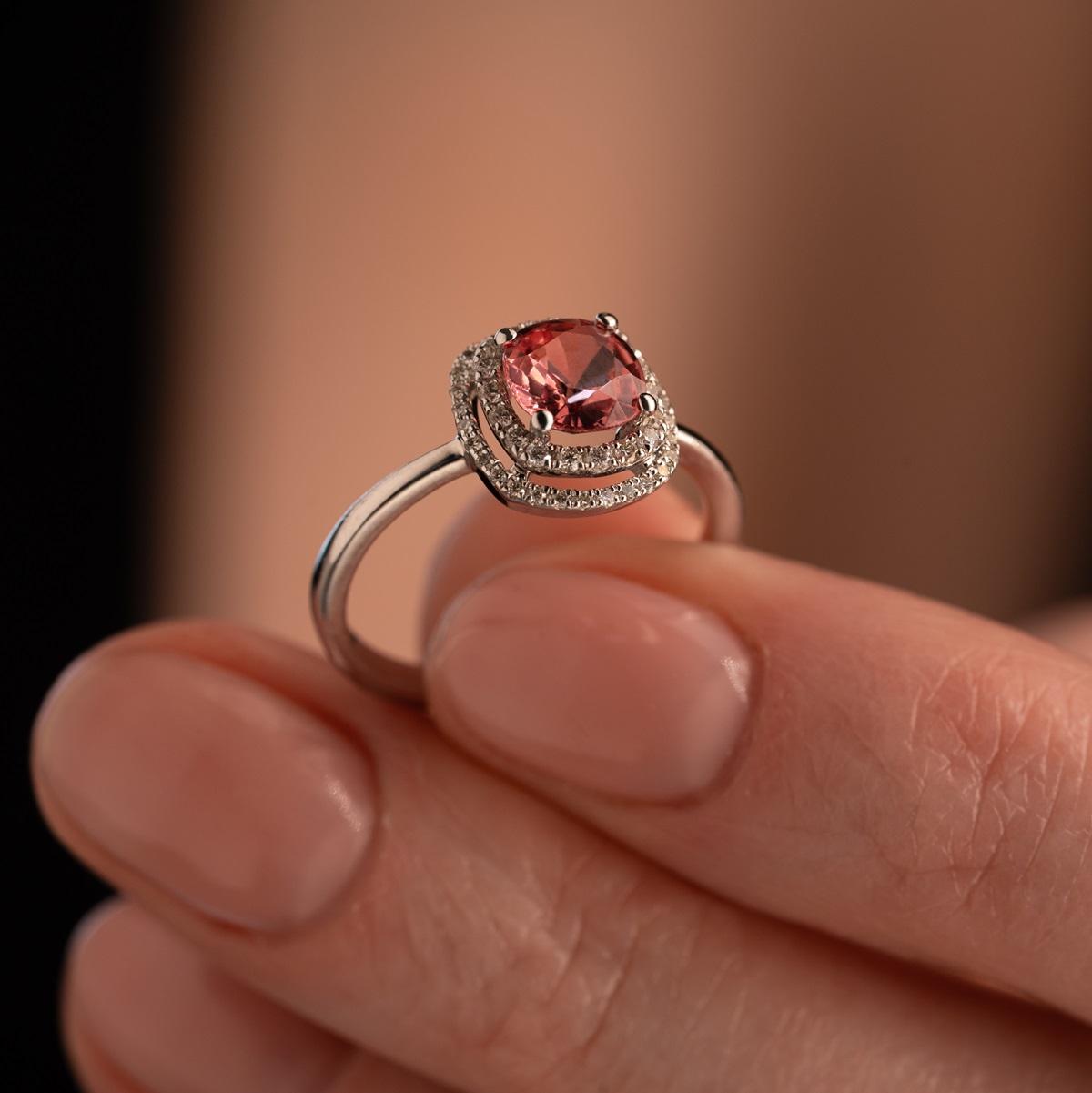 Кольцо с бриллиантами и шпинелью 921896Ш