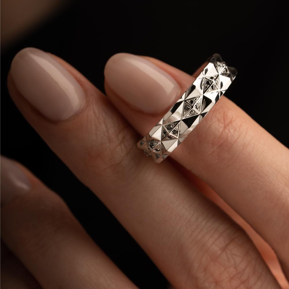 Обручальное кольцо из белого золота 585 пробы с черными бриллиантами 921745ЧБ