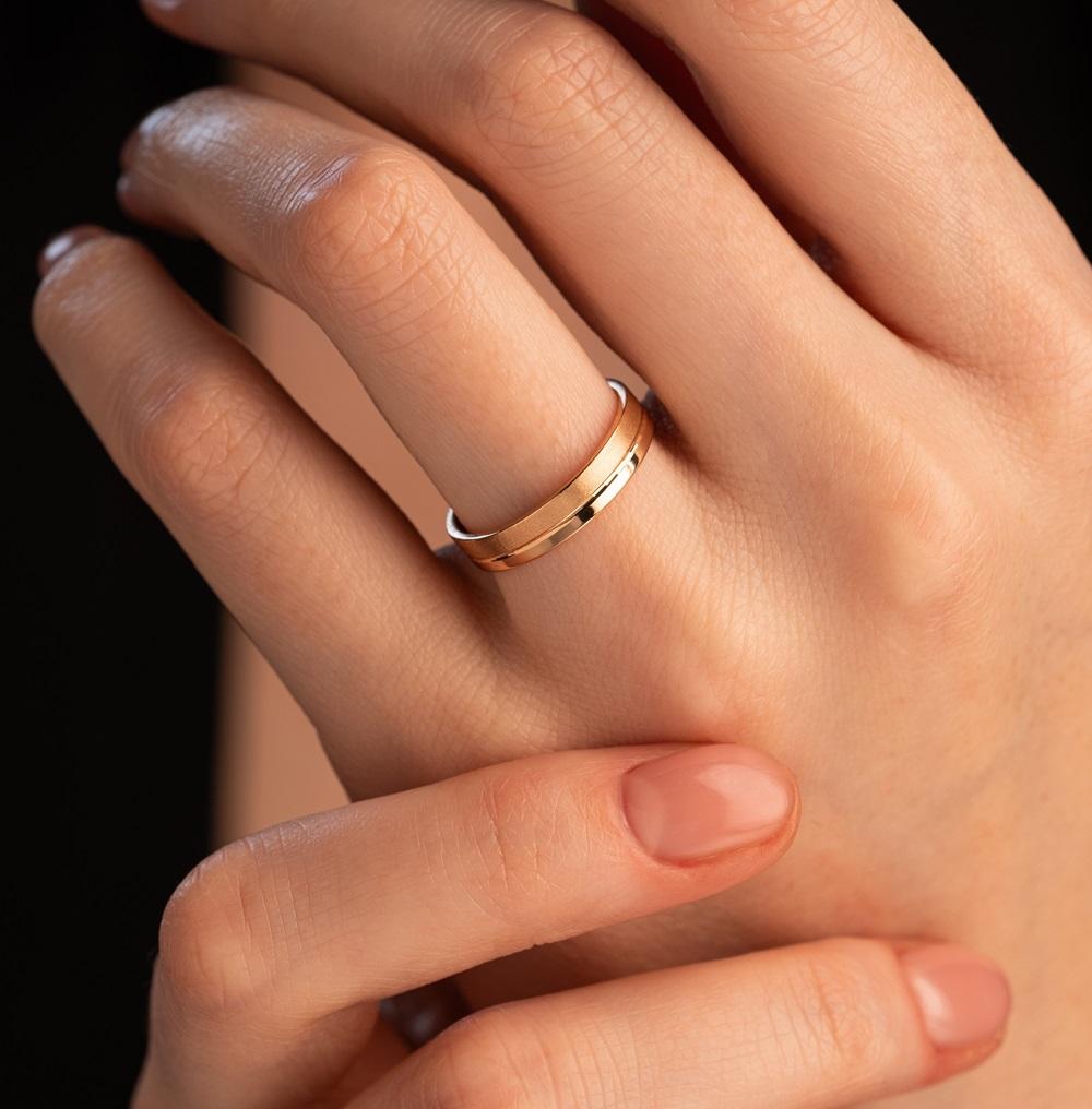 Обручальное кольцо из красного золота 200-000-395