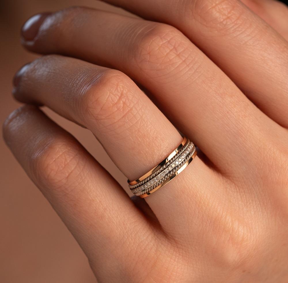 Обручальное кольцо с бриллиантами 432-600-406