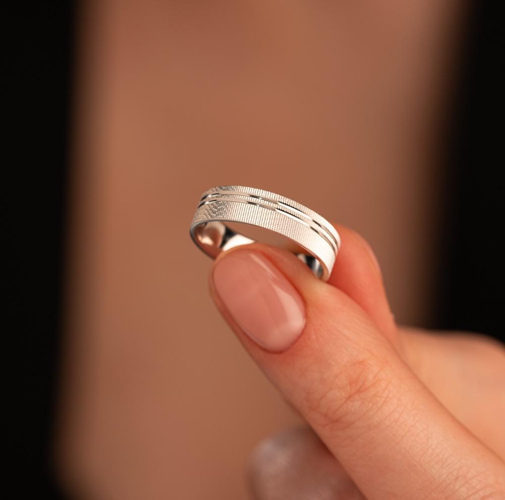 Обручальное кольцо из белого золота 510-000-1017