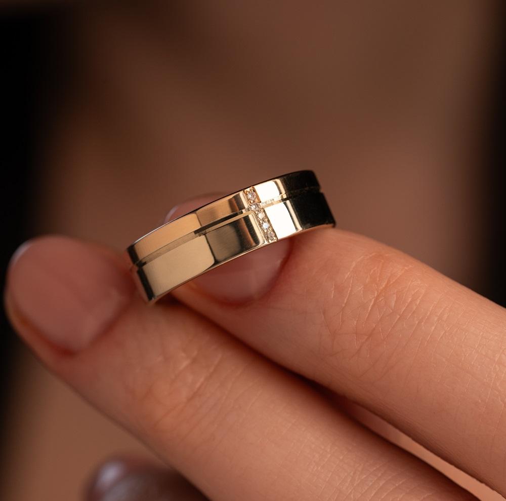 Обручальное кольцо с бриллиантами 432-050-331