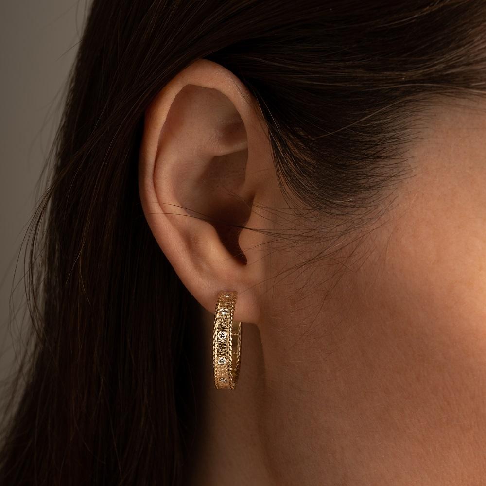 Серьги из желтого золота 585 пробы с бриллиантами 932821Б