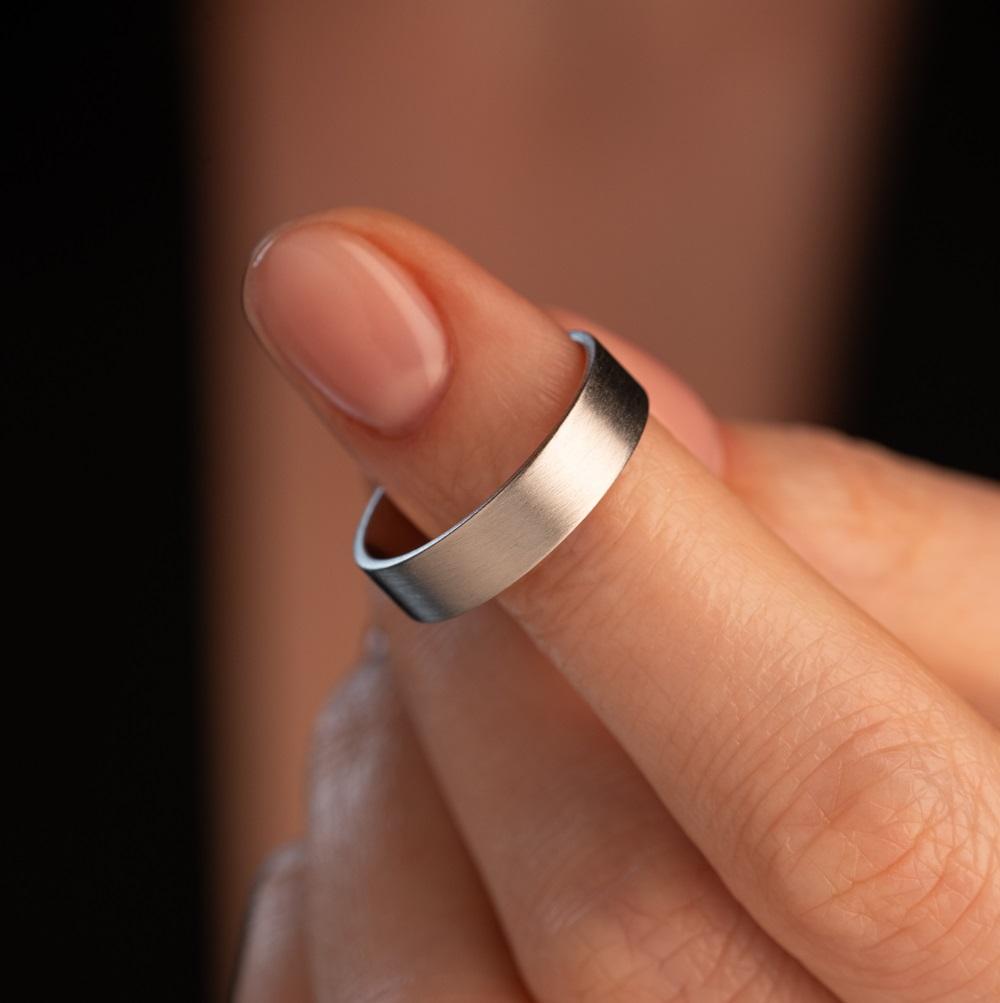 Обручальное кольцо из белого золота 210-000-356