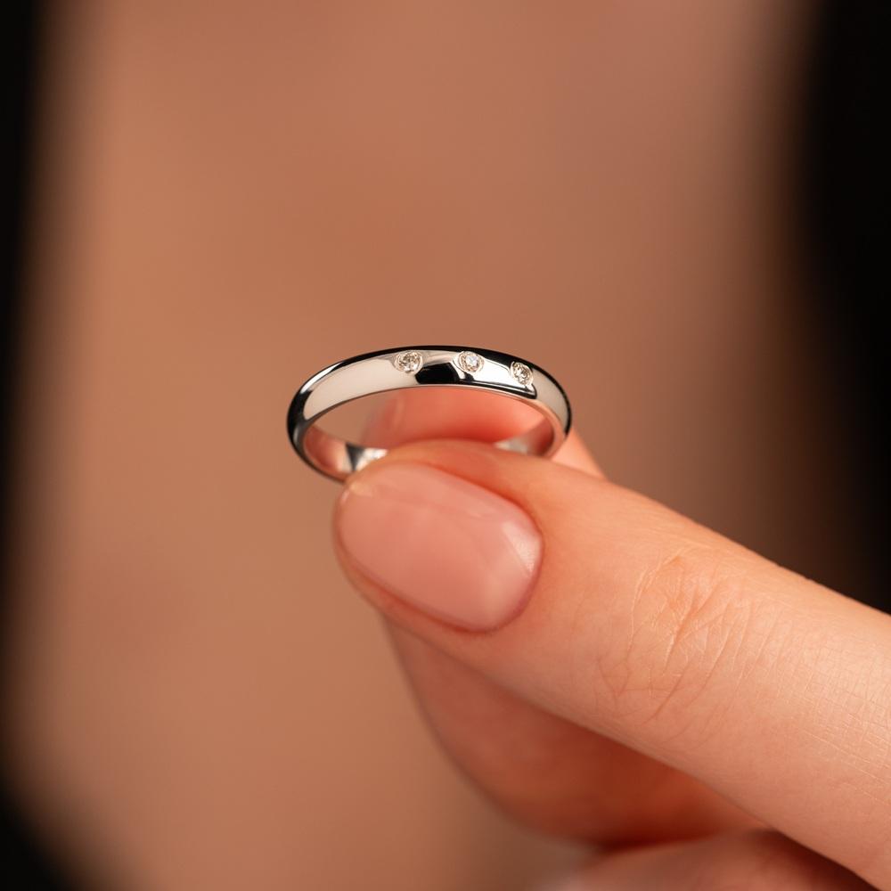 Обручальное кольцо с бриллиантами 112-030-530