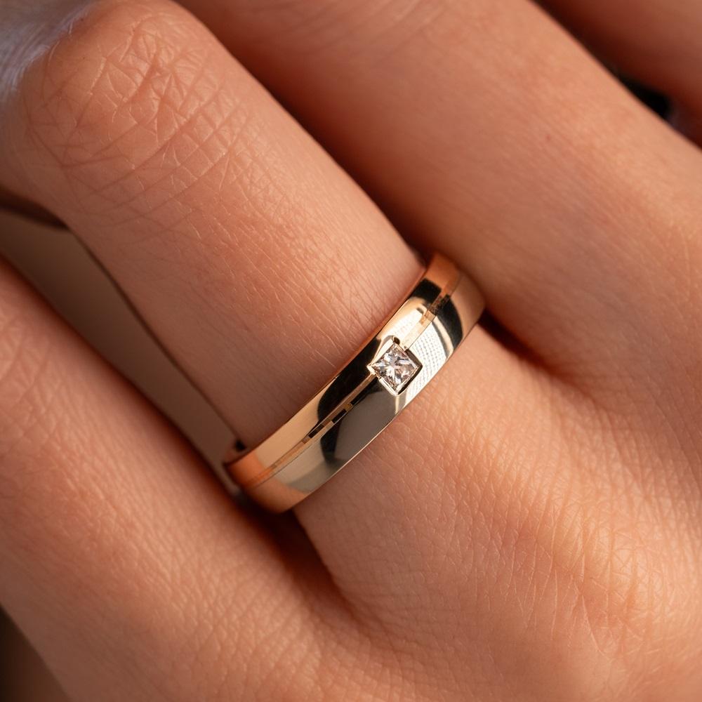 Обручальное кольцо с бриллиантами 432-010-307