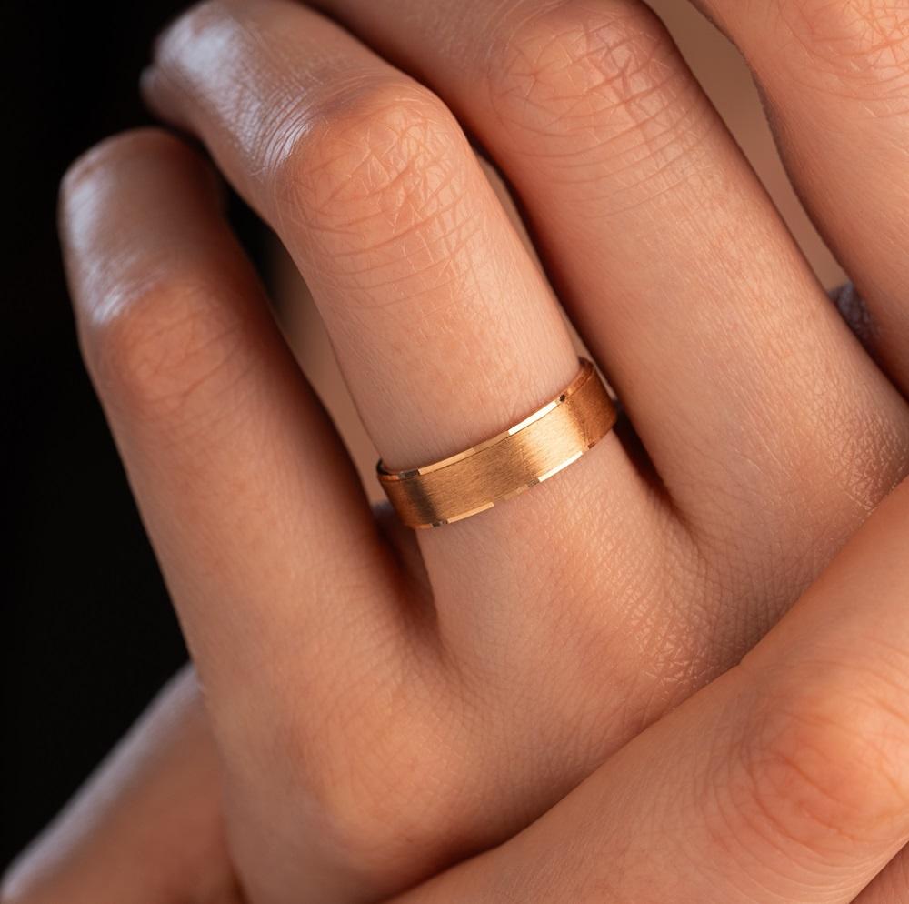 Обручальное кольцо из красного золота 200-000-737