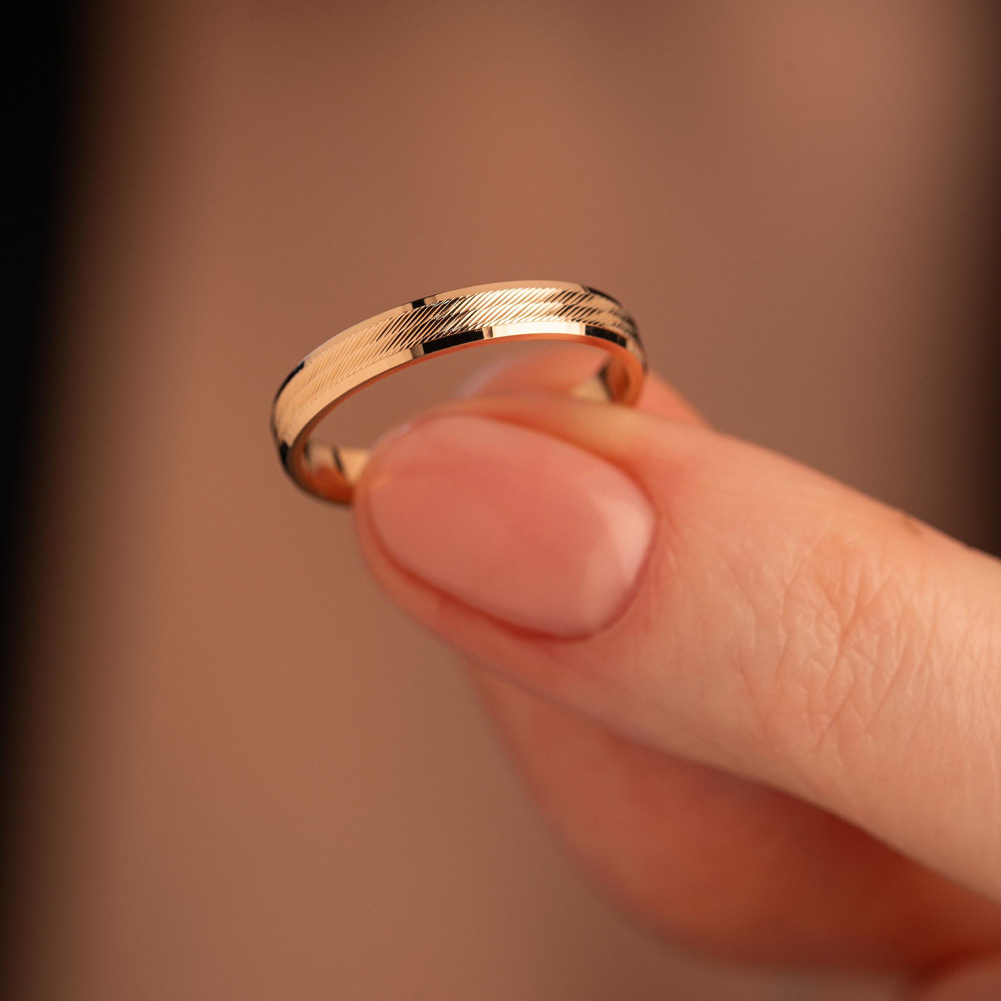 Обручальное кольцо из красного золота 500-000-1021