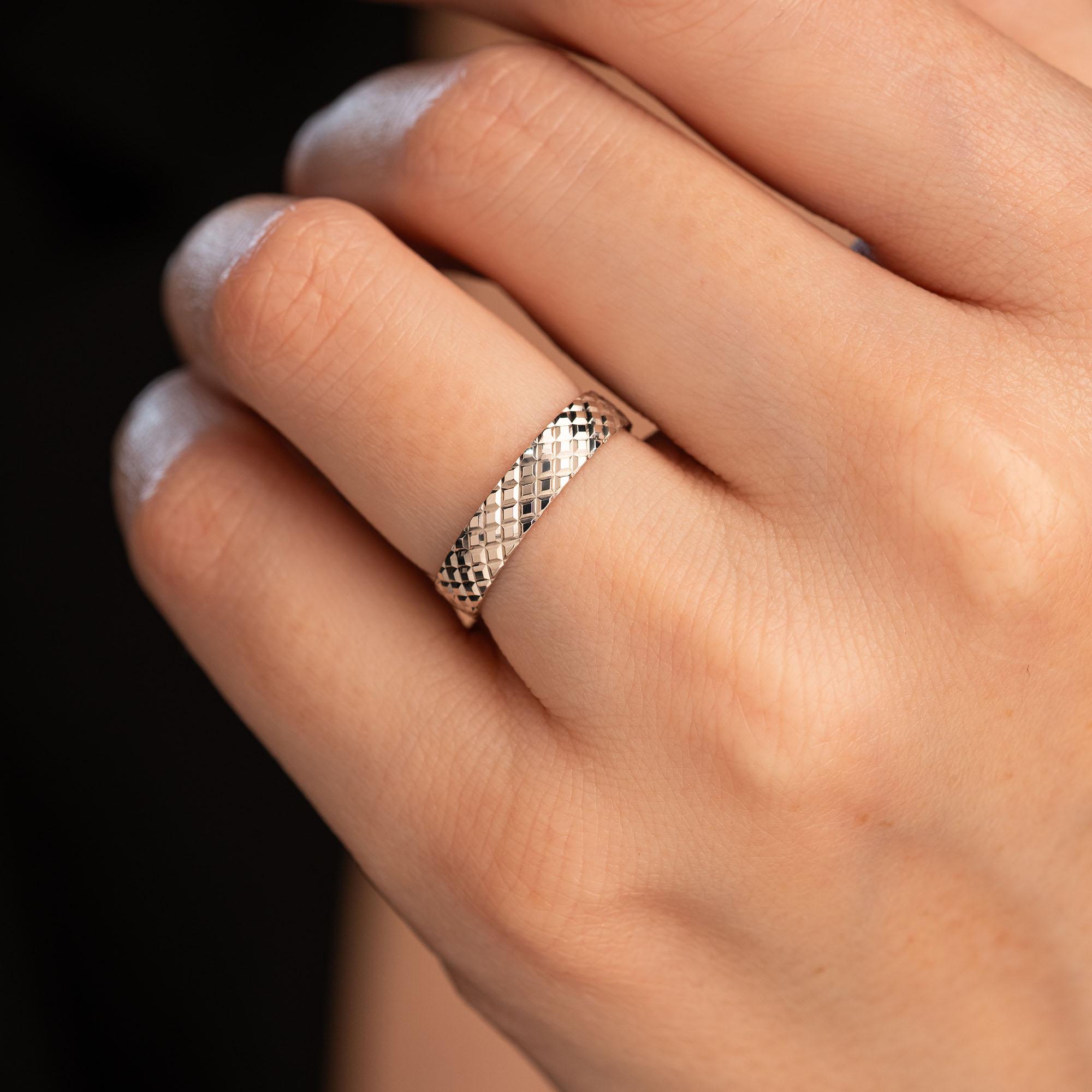 Обручальное кольцо из белого золота 510-000-1003