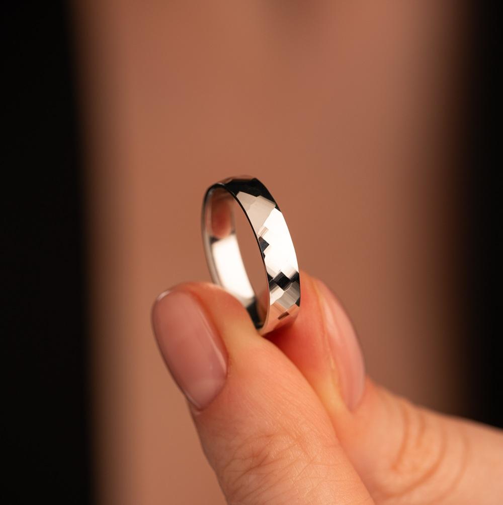 Обручальное кольцо из белого золота 510-000-1011