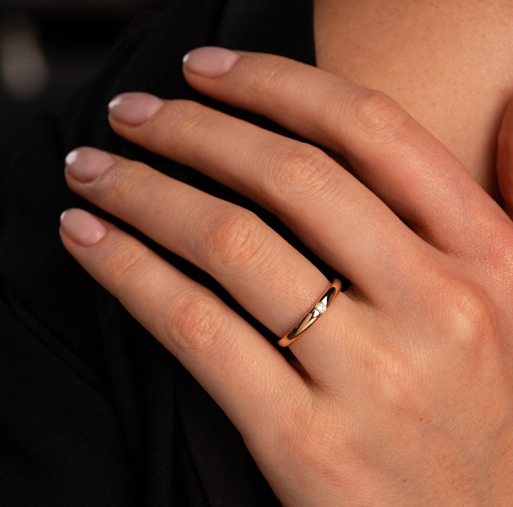 Кольцо из золота с бриллиантом 911280Б