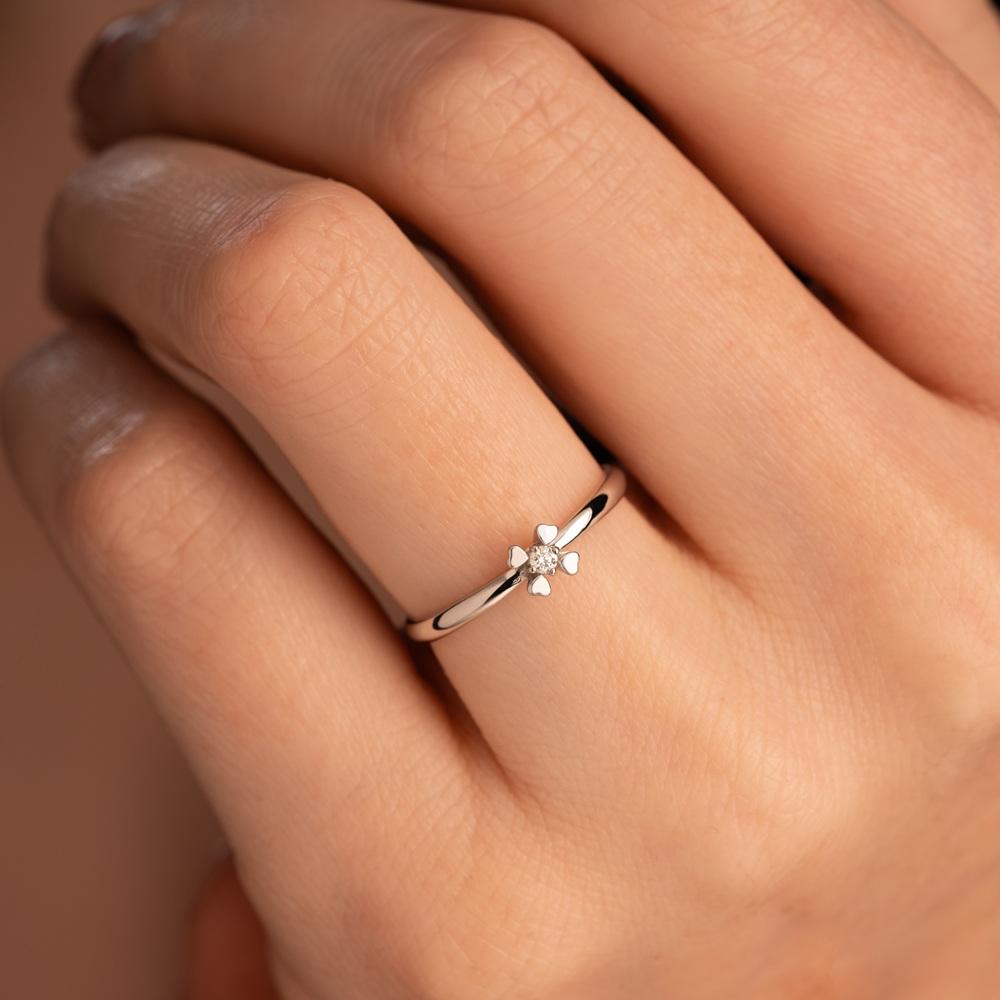 Кольцо с бриллиантом 9211004Б