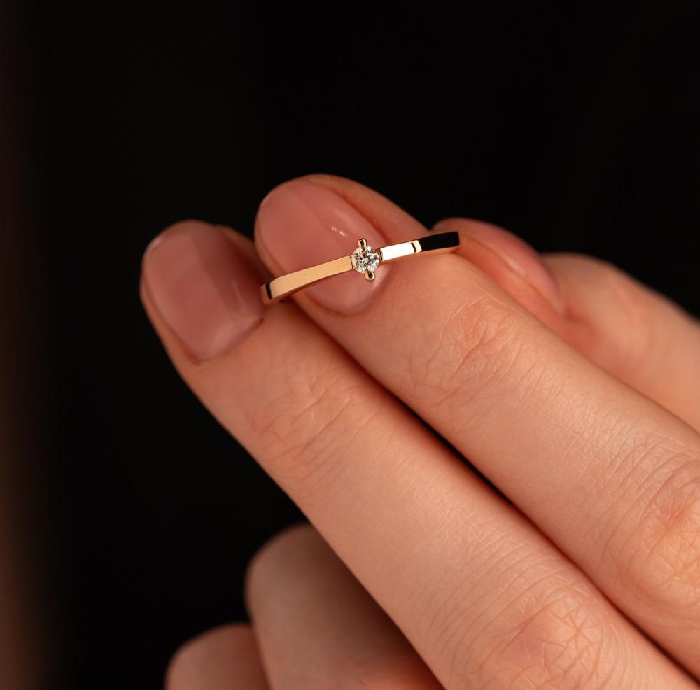 Помолвочное кольцо с бриллиантом 911216Б