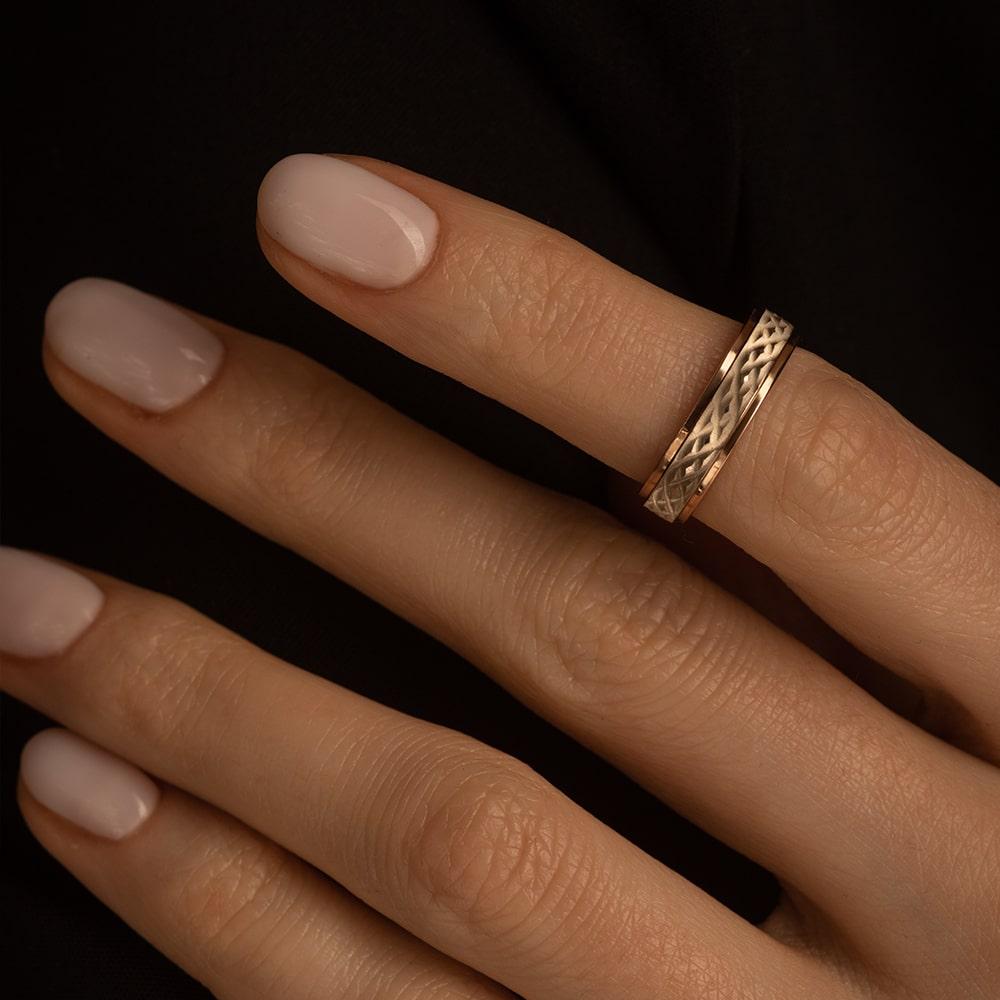 Кольцо двухсплавное с гранью 430-000-408